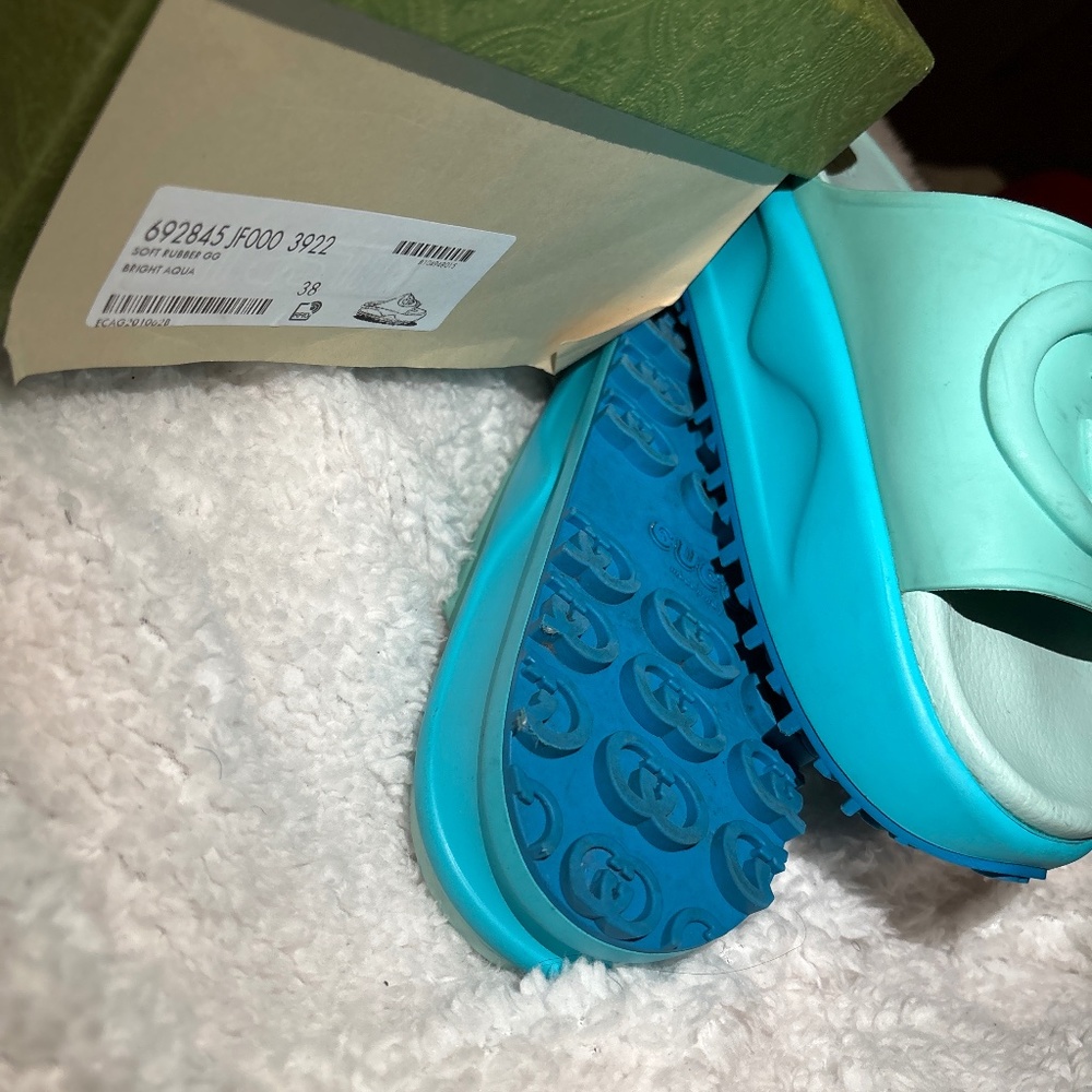 Interlocking G slide sandal